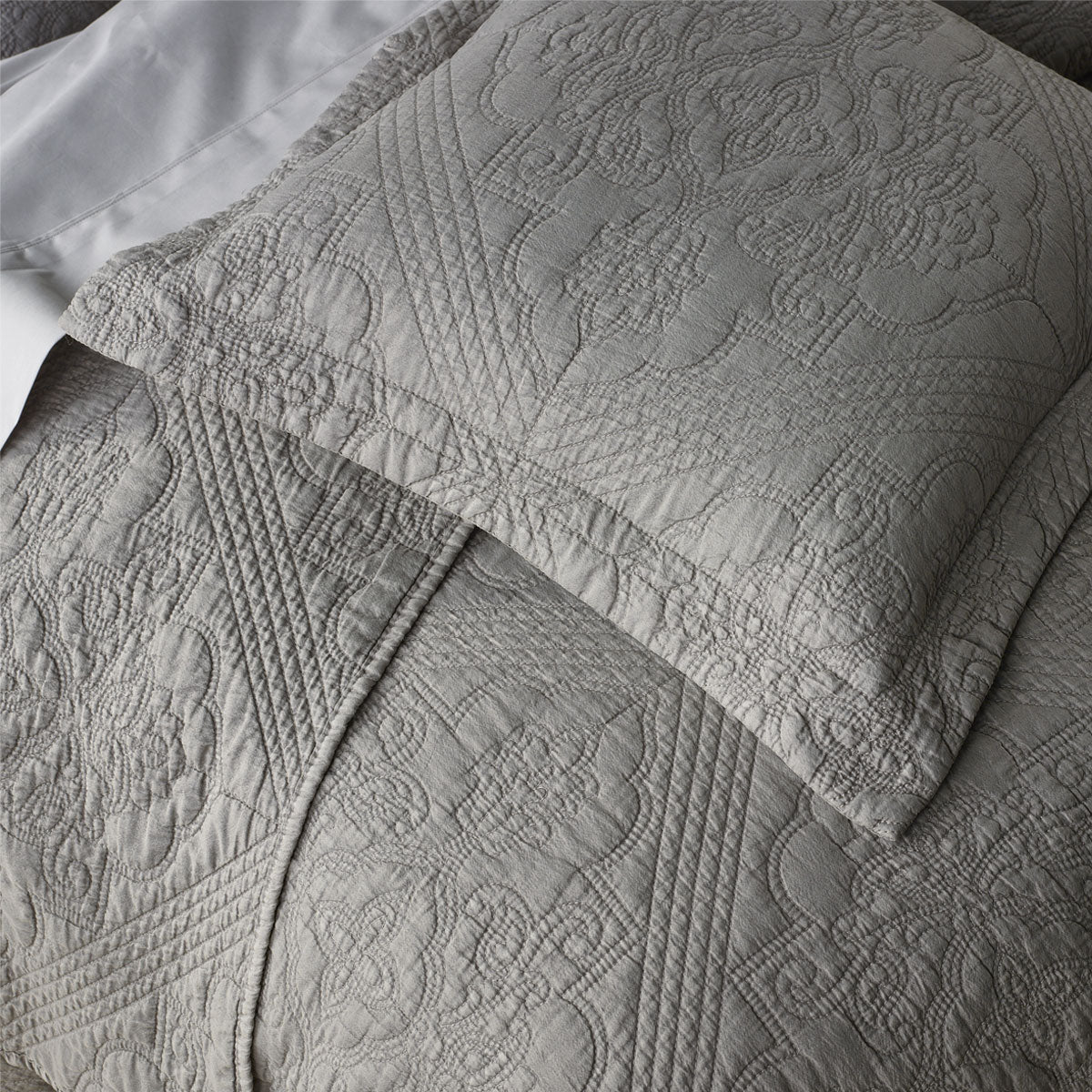 Bianca Zaria Taupe Embroidered Bedspread Set Queen - Home & Garden > Bedding > Quilts & Duvets