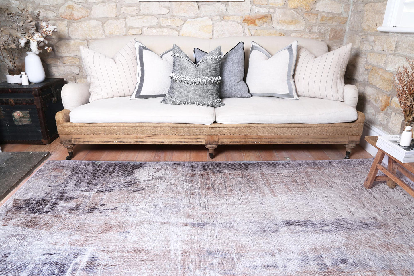 vintage-crown-leopold-ash-ivory-distressed-vintage-rug 280x380 - Home & Garden > Rugs > Floor Rugs