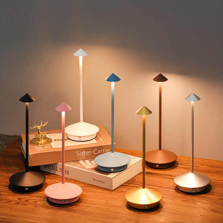 Black Modern Minimalist Aluminum LED Mushroom Night Light Creative Bedside Atmosphere Lamp for Dining Room and Bedroom