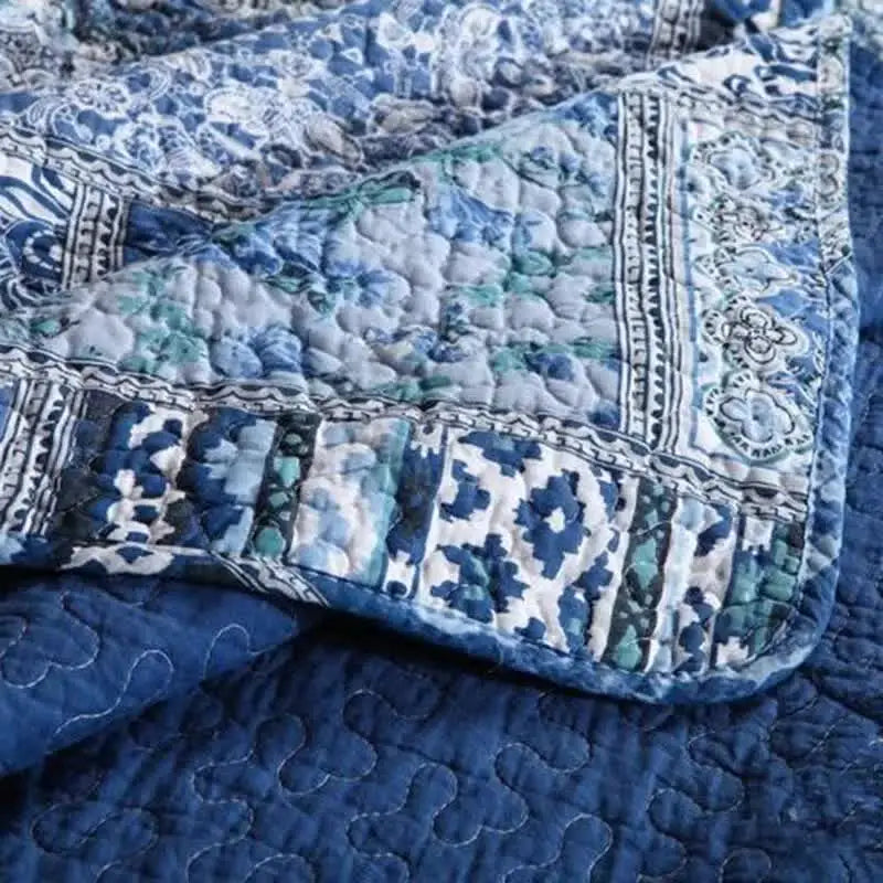 Boho Blue Quilted Coverlet & Pillow Set: Vibrant Cozy Elegance - King
