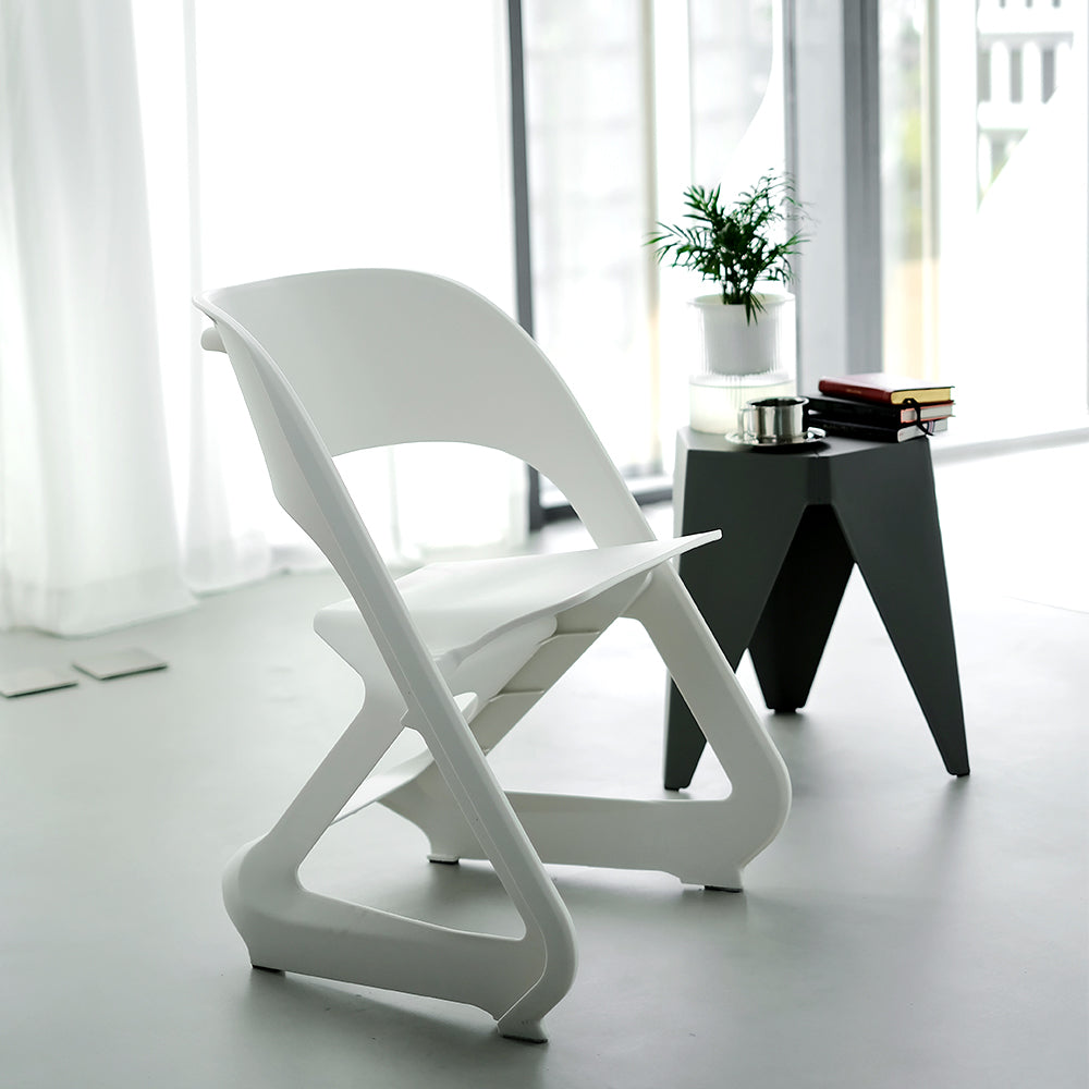 In Set of 4 Dining Chairs Office Cafe Lounge Seat Stackable Plastic Leisure Chairs White