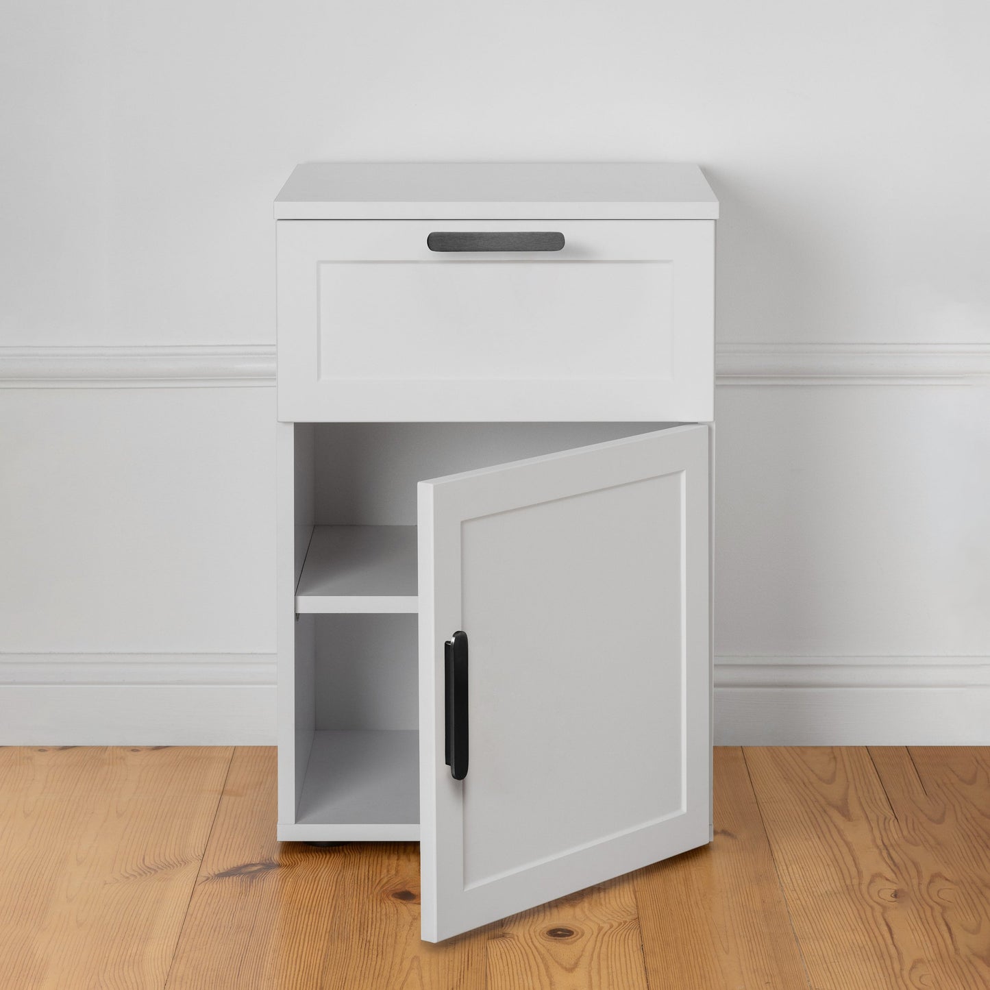 PORTO BEDSIDE TABLE - WHITE - HAMPTONS - OVAL BLACK