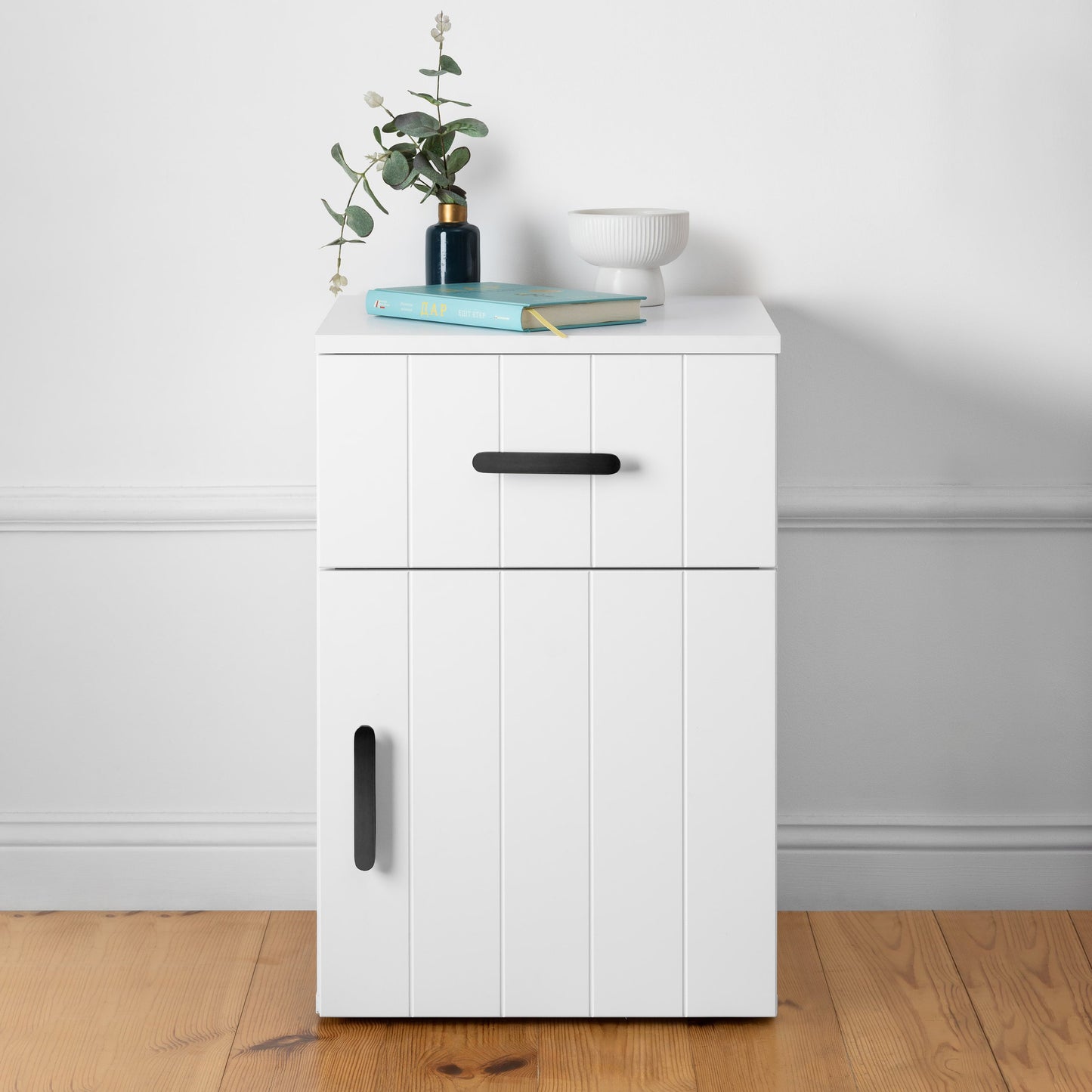 PORTO BEDSIDE TABLE - WHITE - VJ PANEL - OVAL BLACK