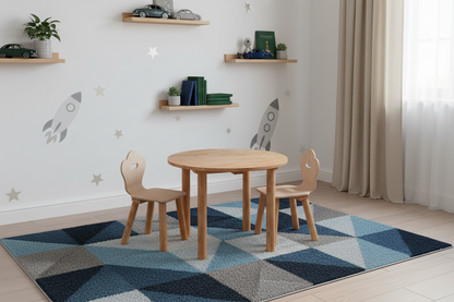 Classic Round table and 2 chairs