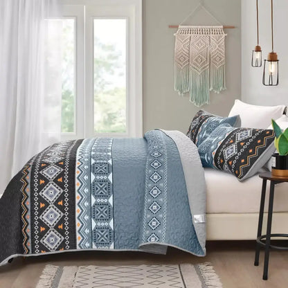 Ambient Bloom Sky Black Hour Comforter Set – Aesthetic 3-piece Bedroom Mood