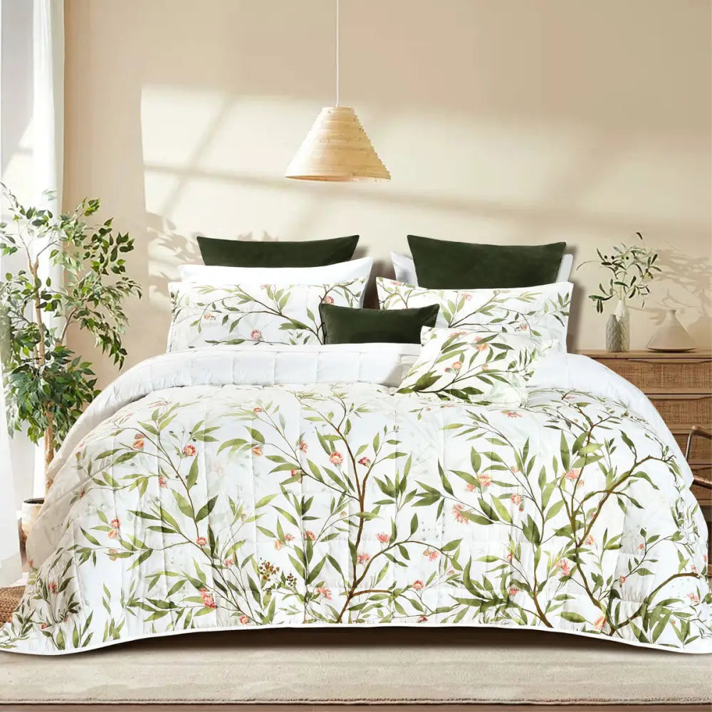 Bianca Corymbia White Floral Printed Quilted Polyester Coverlet Set Queen/king