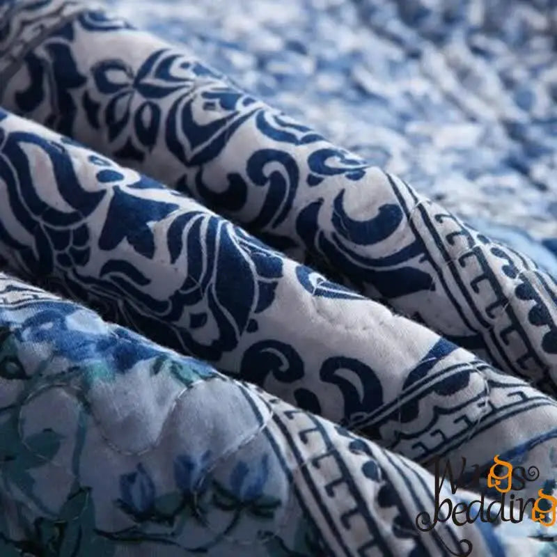 Boho Blue Quilted Coverlet & Pillow Set: Vibrant Cozy Elegance - King