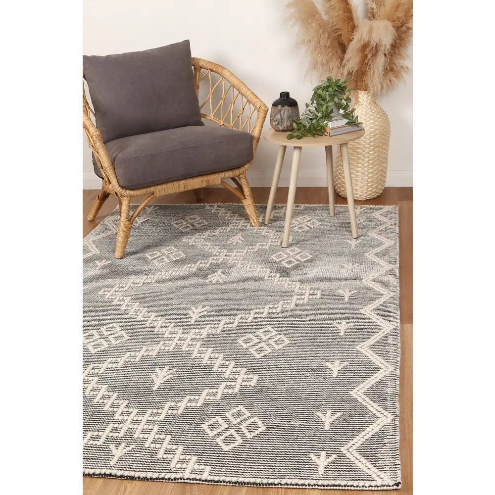Goa D5- Cream (no Tassel) 300x400