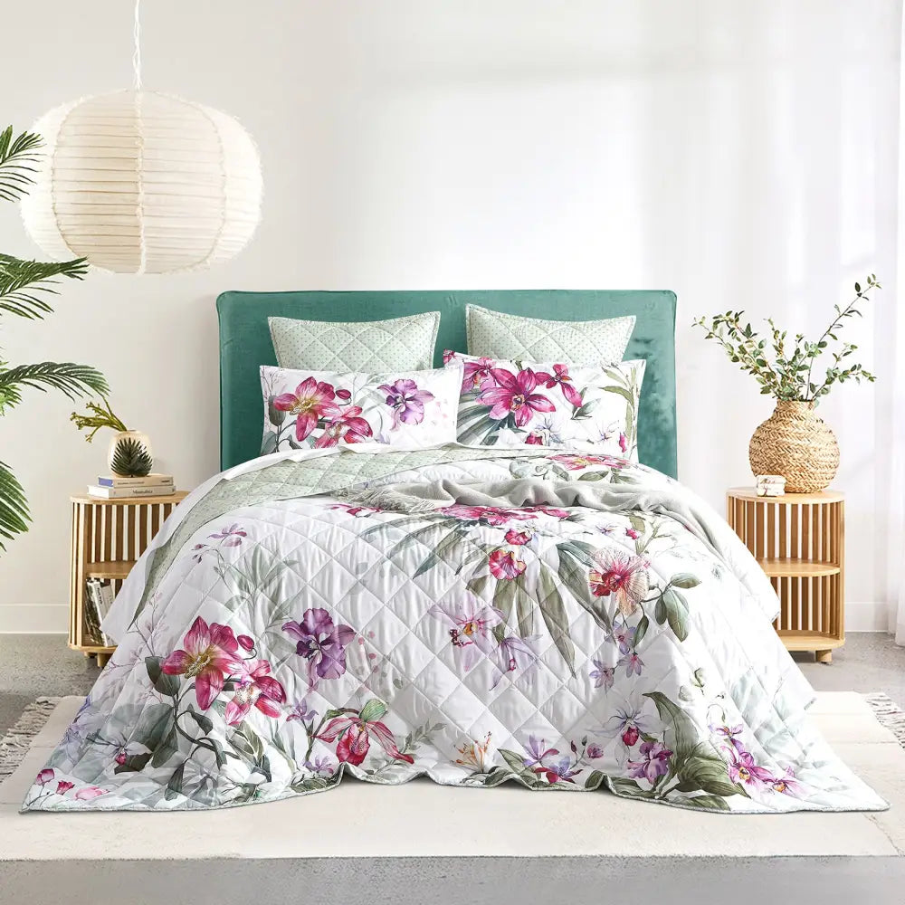 Kashmir Quilted Reversible Queen/king Coverlet Set by Renee Taylor