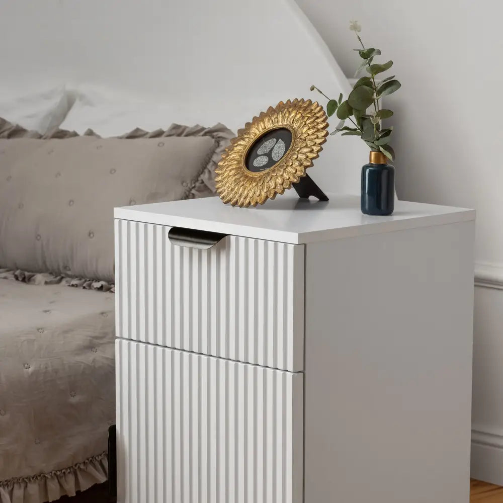 Porto Bedside Table - White - Fluted - Pull Black