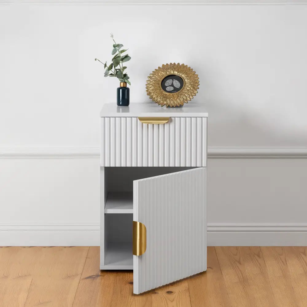 Porto Bedside Table - White - Fluted - Pull Brass
